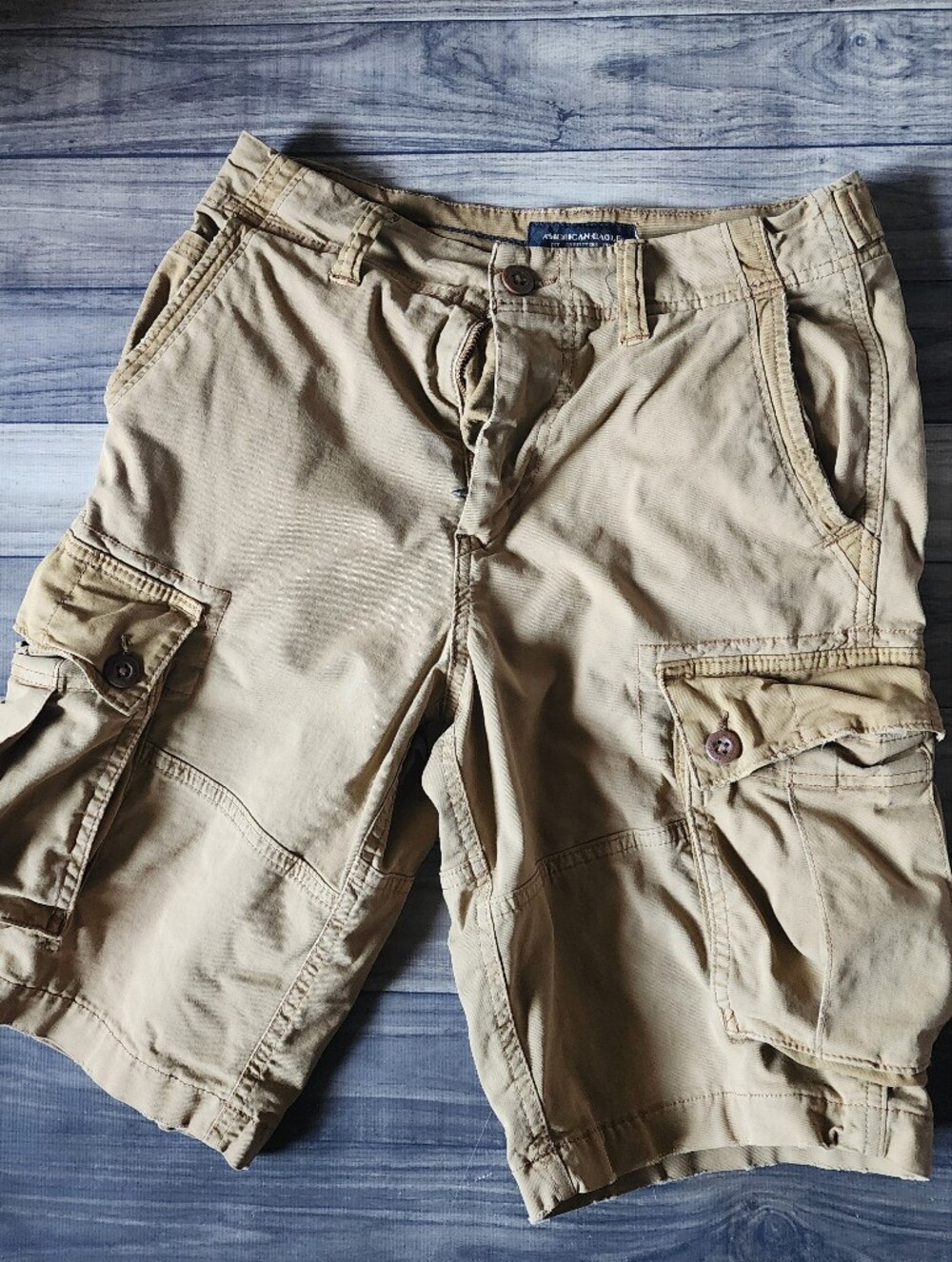 American Eagle Outfitters Tan Cargo Shorts